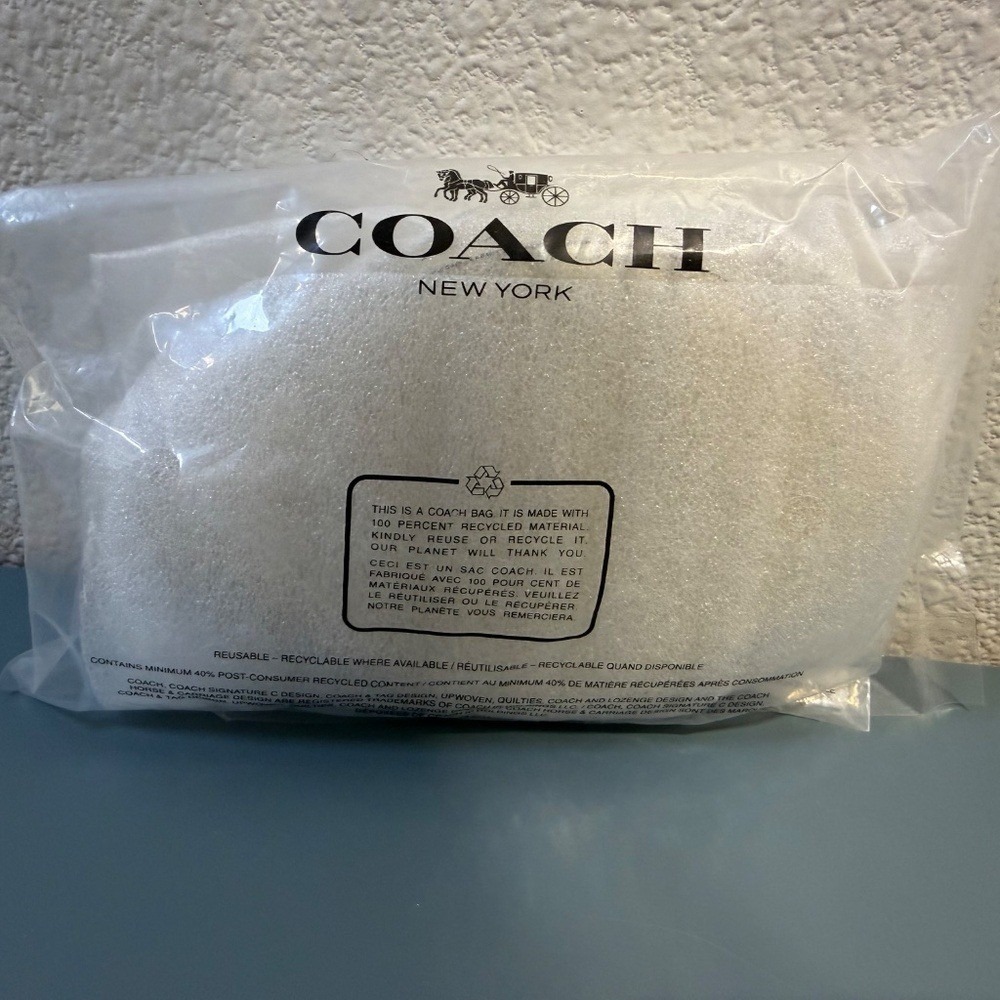 Coach Outlet Lemon Coin Case - Picture 4 of 6